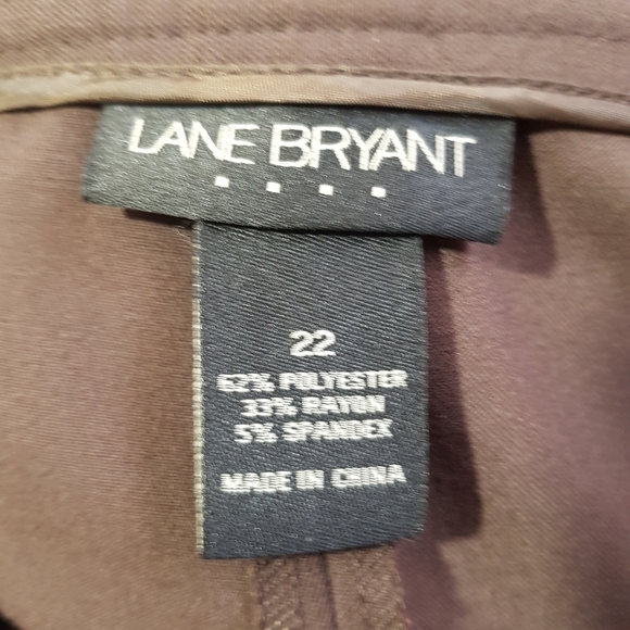 Lane Bryant Dressy Wide Leg Cropped Pants Capris With Button Detail - Picture 9 of 10